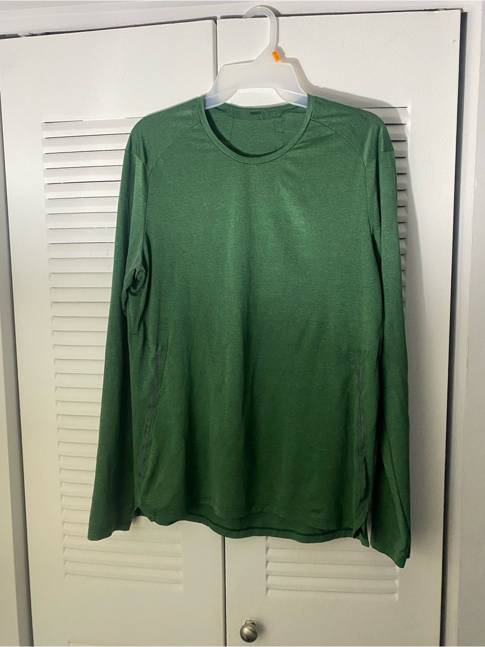 lululemon athletica Men's Long-Sleeve Crew in Forest Green